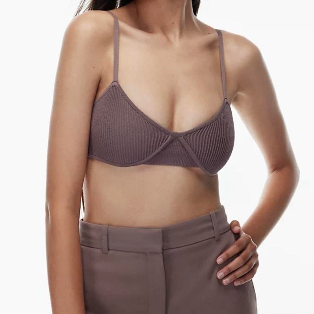 Aritzia Top